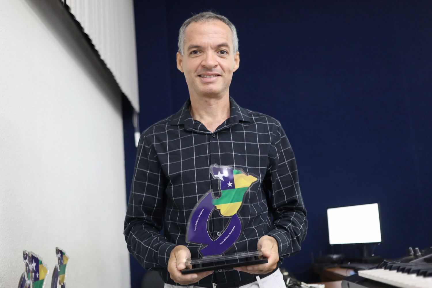 Ronaldo Oliveira é o coordenador pedagógico e cultural do Colégio Aprendiz. (Foto: Schirlene Reis / Ascom UFS)